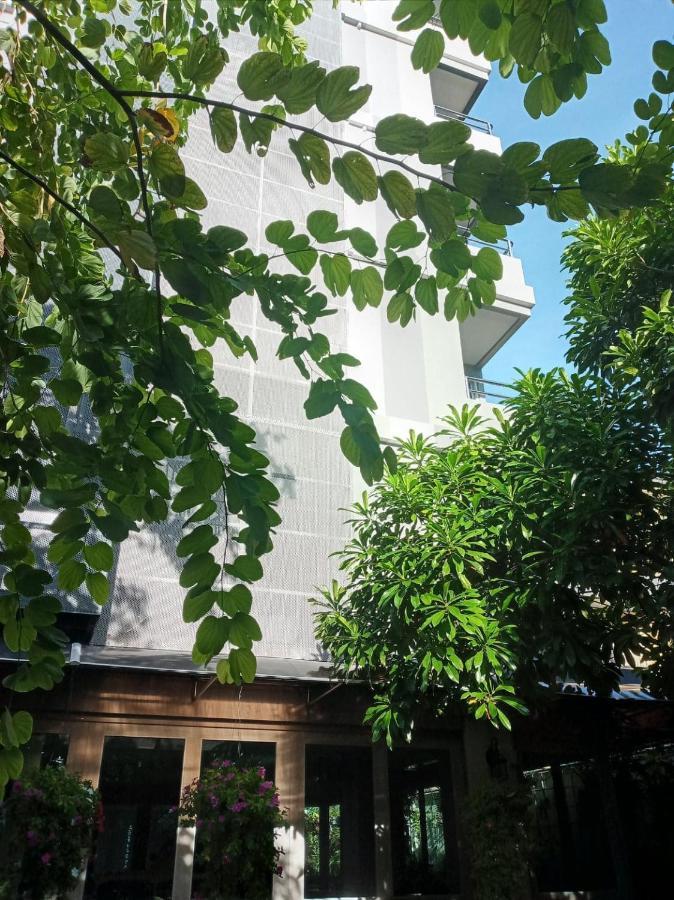 The Qube Fifty Hotel Bangkok Buitenkant foto